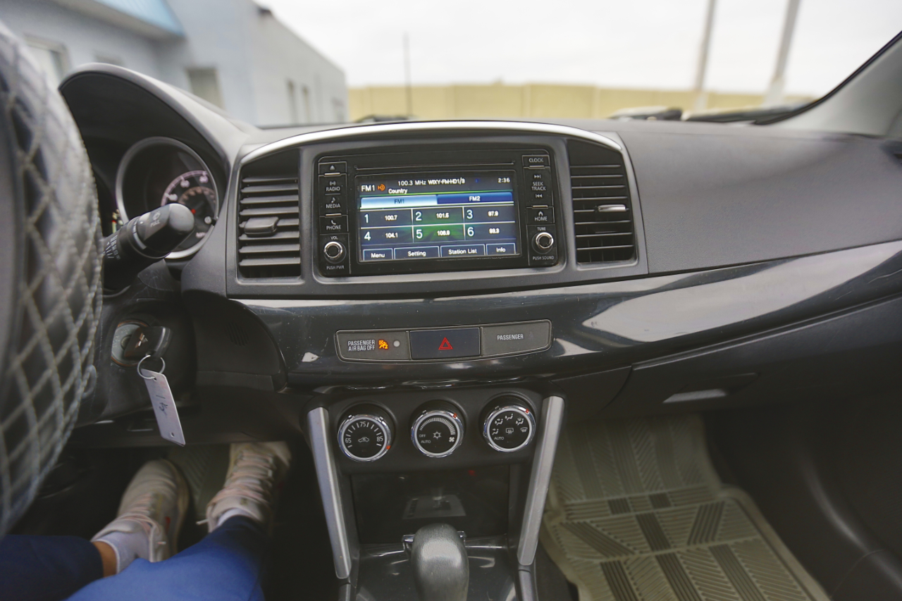 Mitsubishi Lancer ES 2.0 FWD CVT 2017