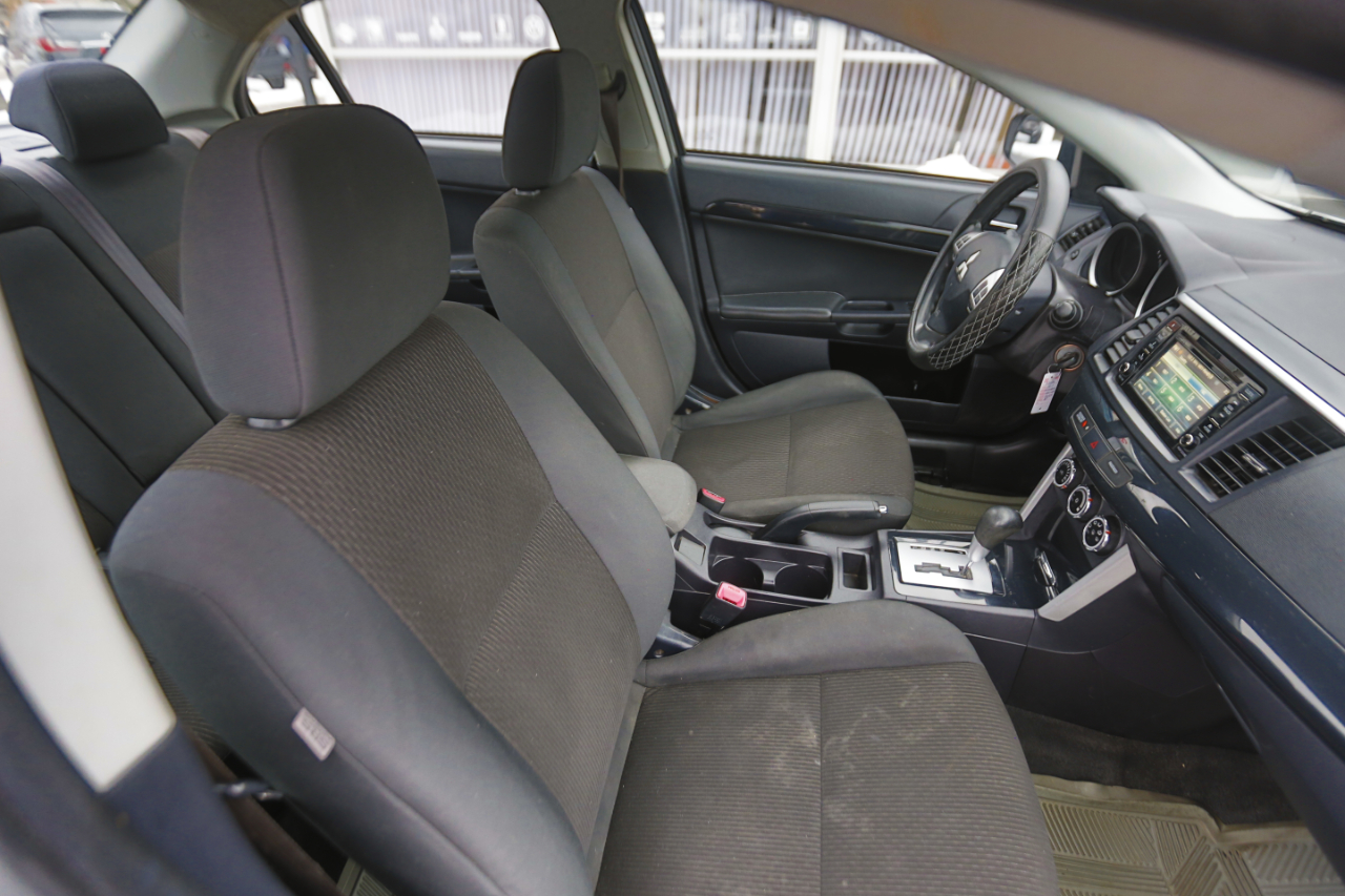 Mitsubishi Lancer ES 2.0 FWD CVT 2017