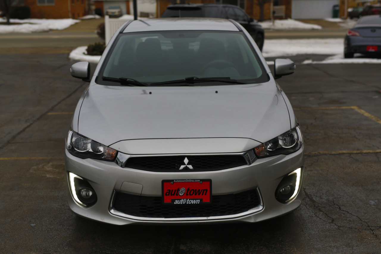 Mitsubishi Lancer ES 2.0 FWD CVT 2017