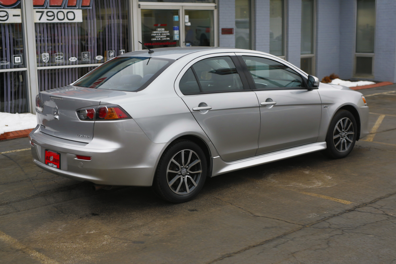 Mitsubishi Lancer ES 2.0 FWD CVT 2017