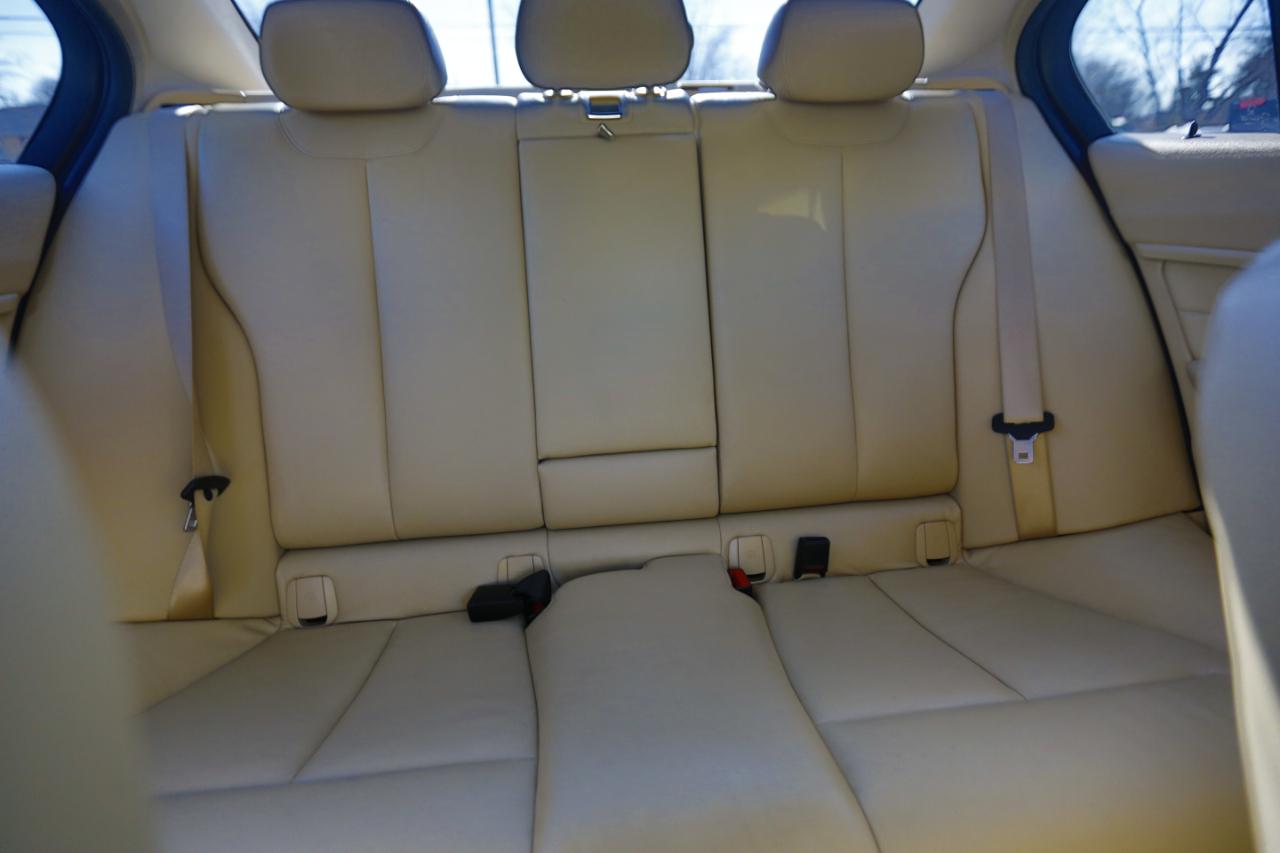 BMW 3 Series 4dr Sdn 328i RWD South Africa 2013