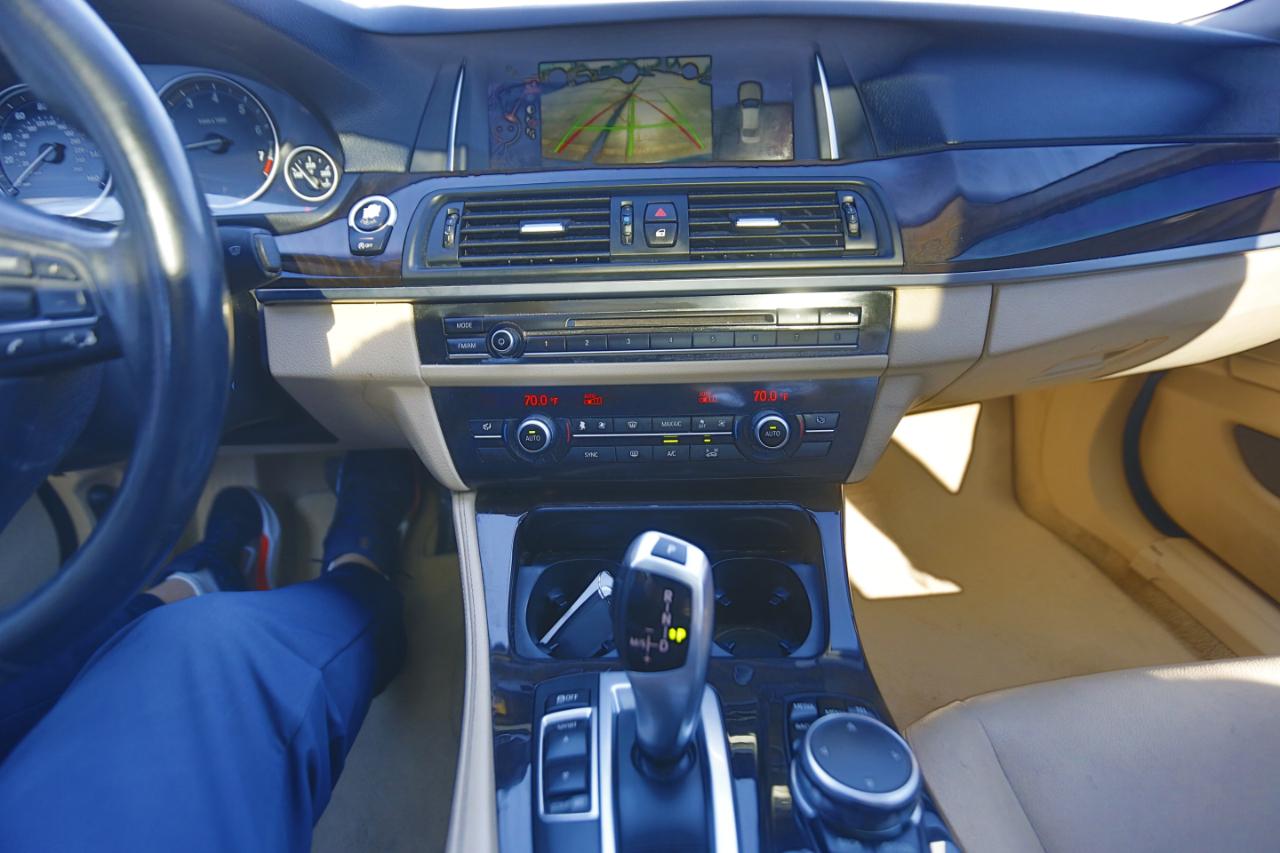 BMW 5 Series 4dr Sdn 528i RWD 2015