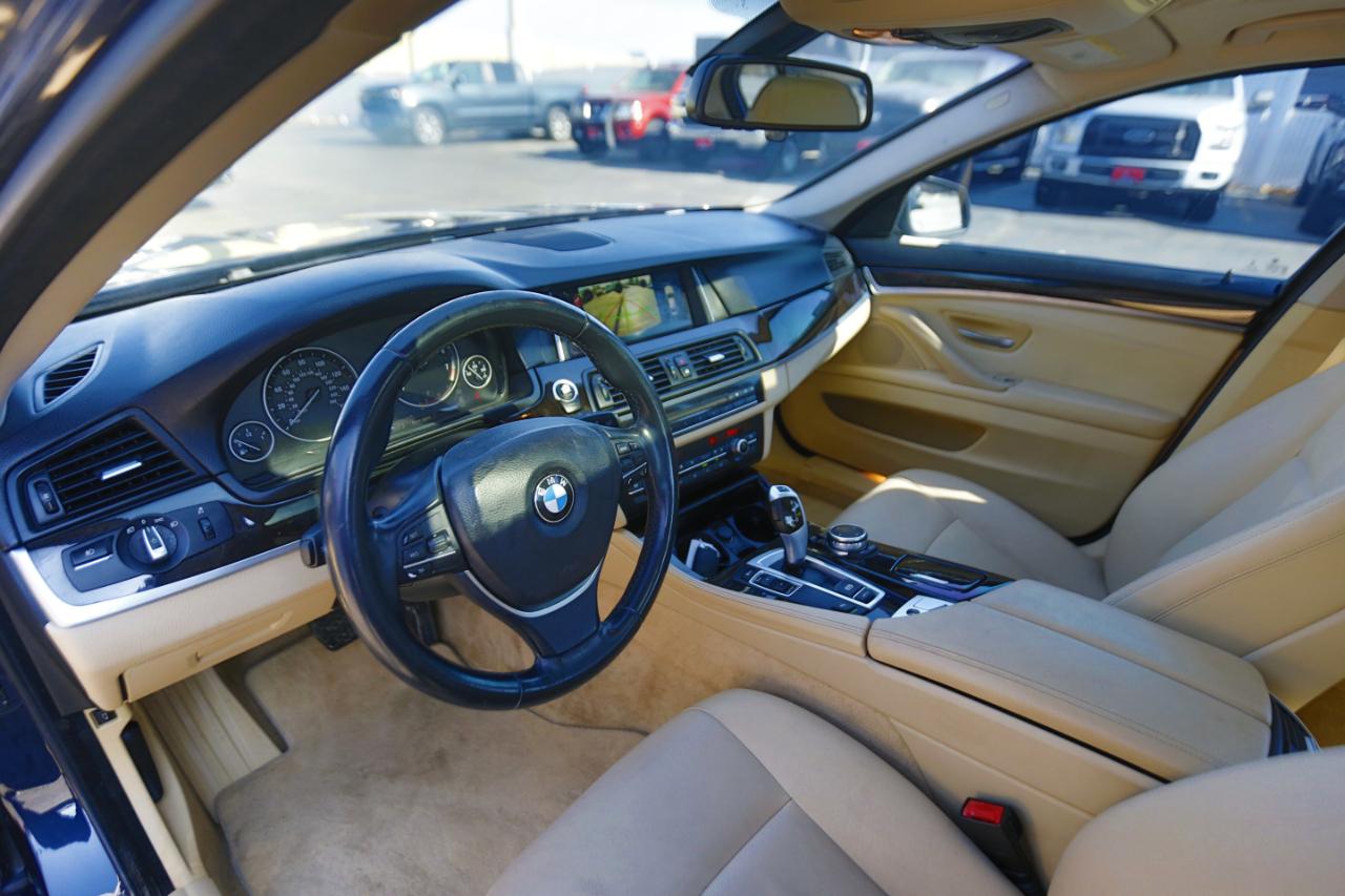BMW 5 Series 4dr Sdn 528i RWD 2015