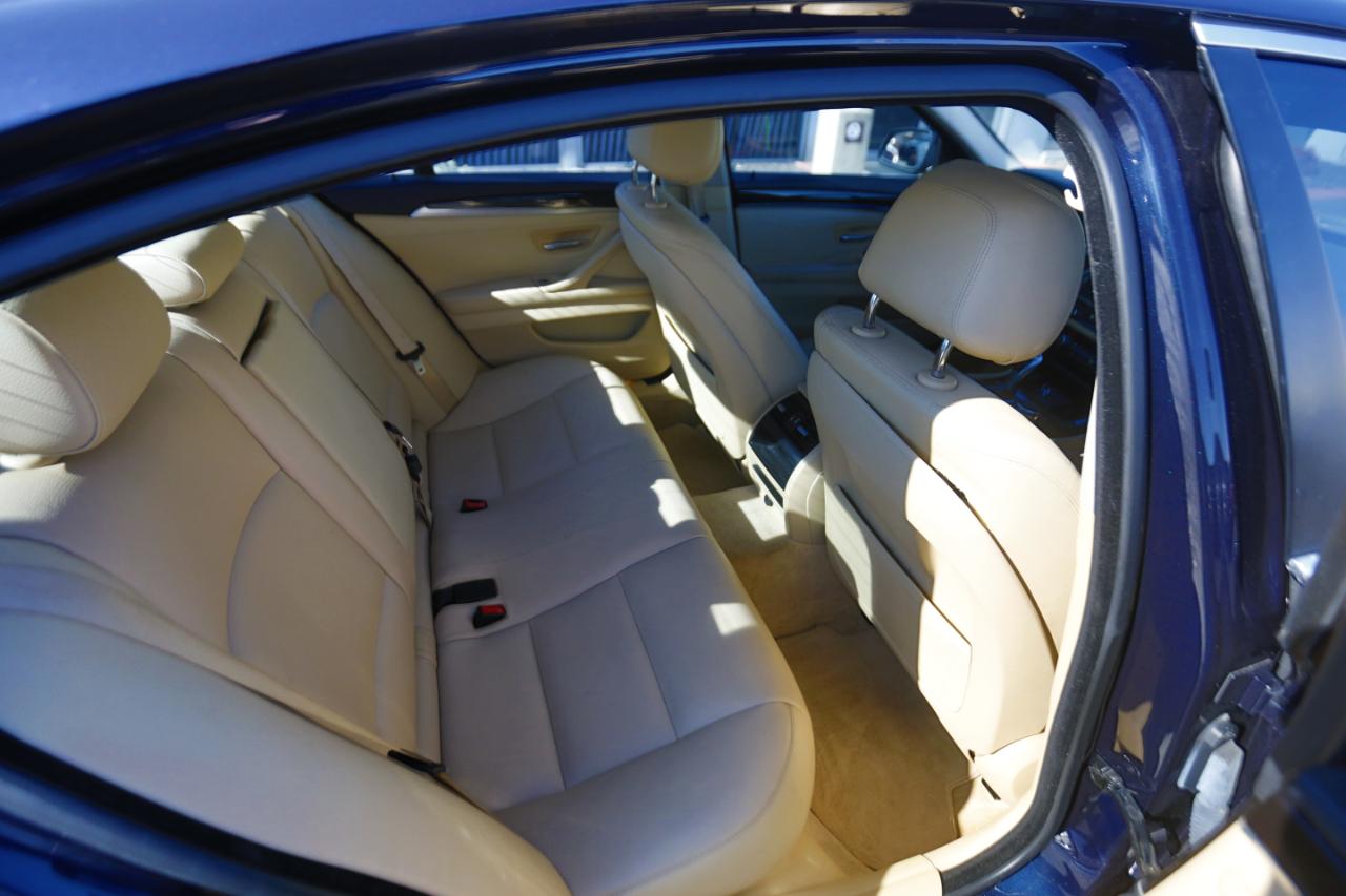 BMW 5 Series 4dr Sdn 528i RWD 2015