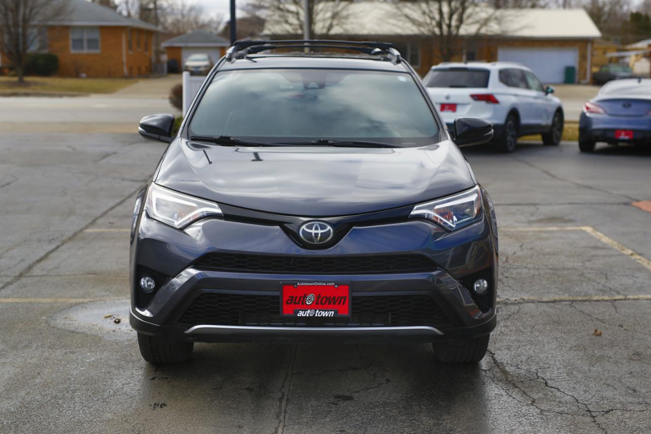 Toyota RAV4 SE AWD (Natl) 2018