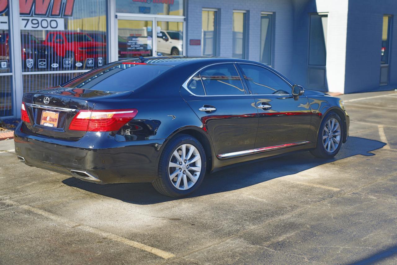 Lexus LS 460 4dr Sdn AWD 2010