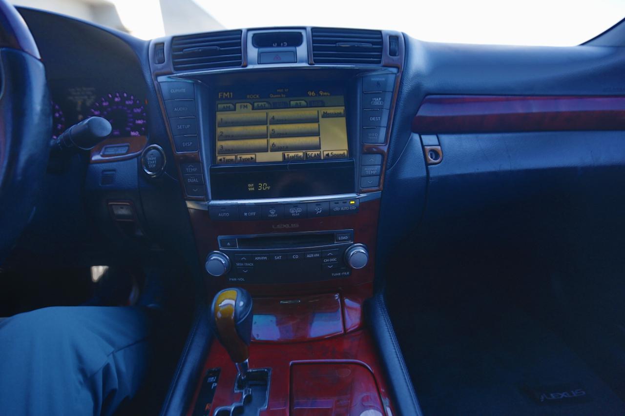 Lexus LS 460 4dr Sdn AWD 2010