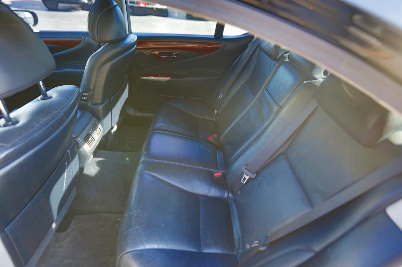 Lexus LS 460 4dr Sdn AWD 2010