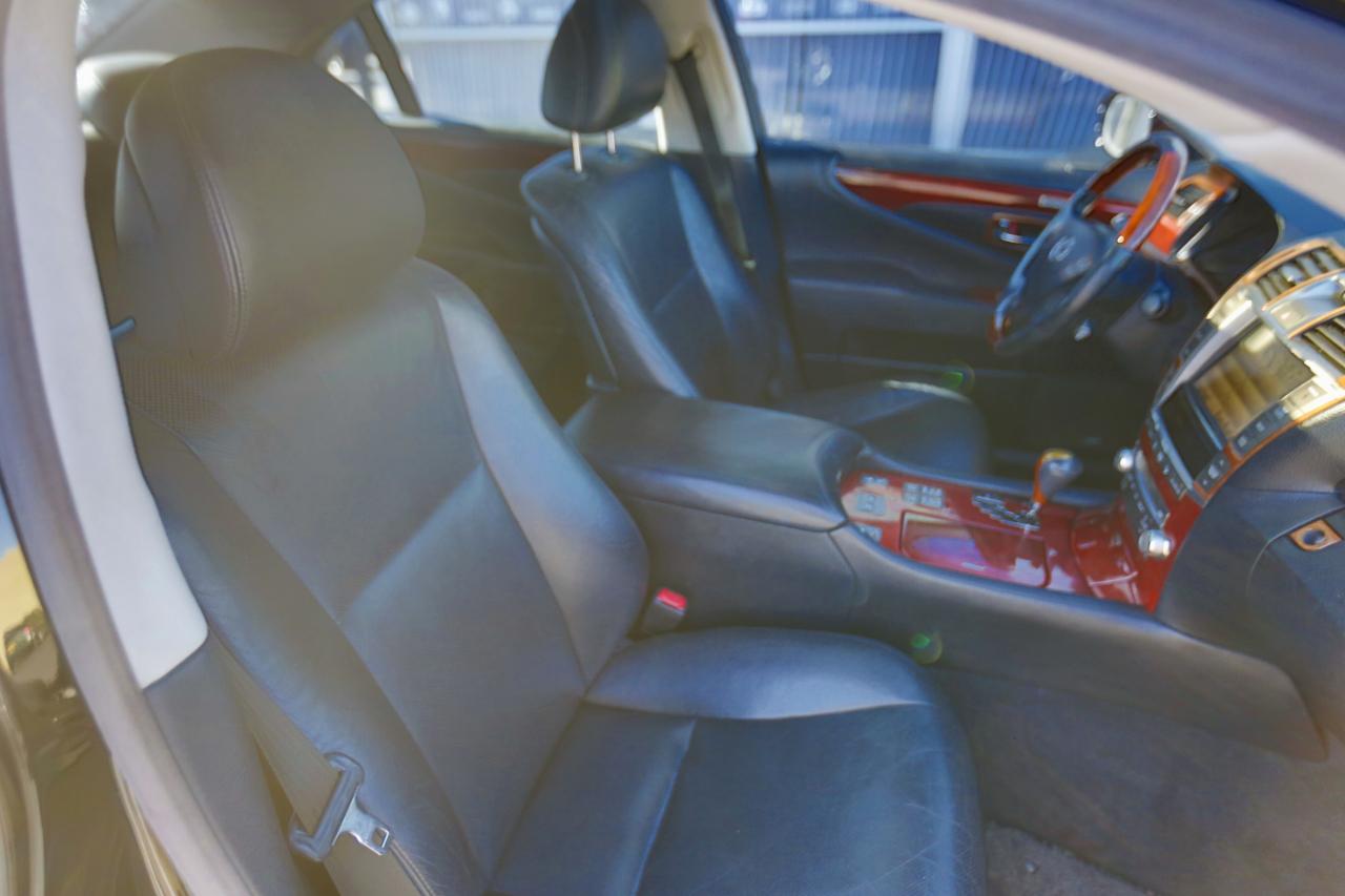 Lexus LS 460 4dr Sdn AWD 2010