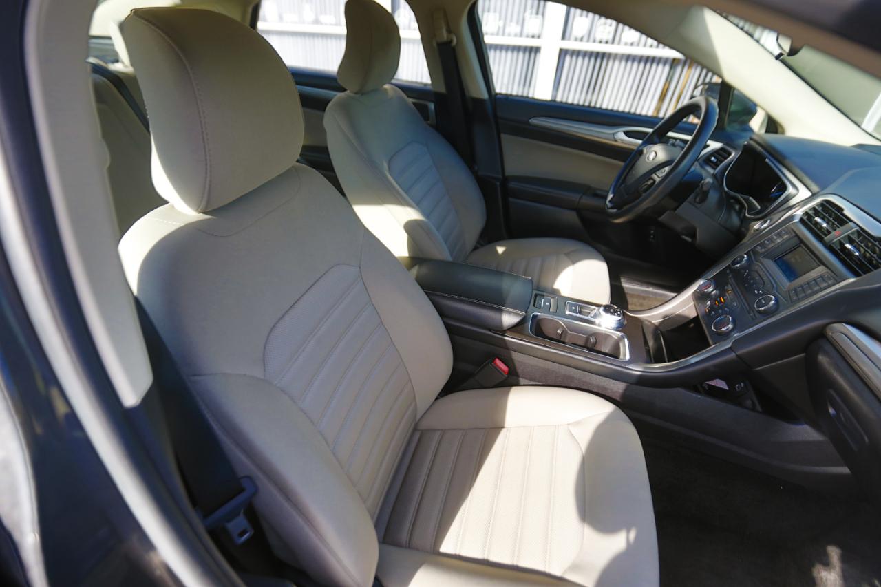 Ford Fusion Hybrid S FWD 2018