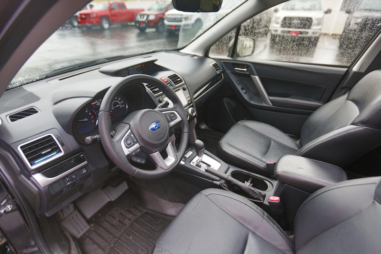 Subaru Forester 2.5i Limited CVT 2017