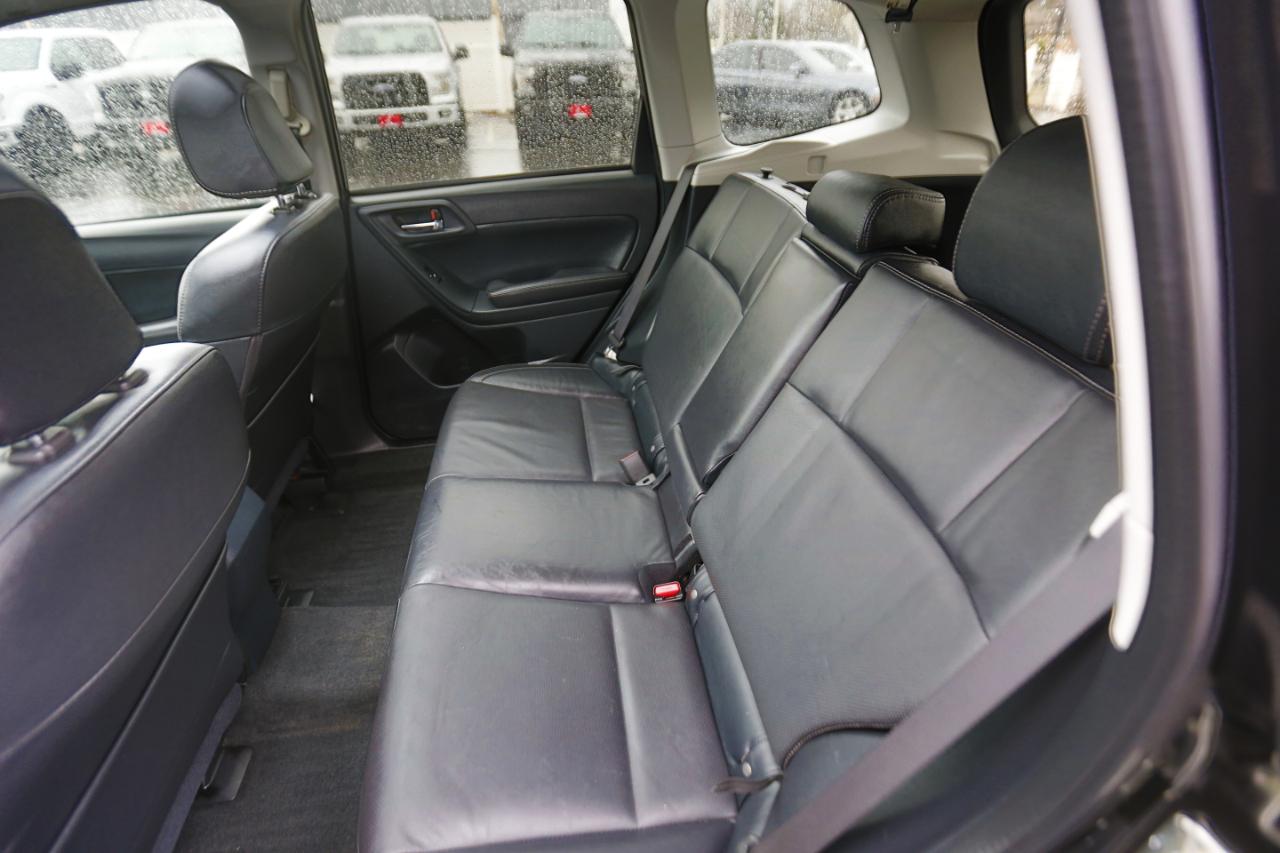 Subaru Forester 2.5i Limited CVT 2017