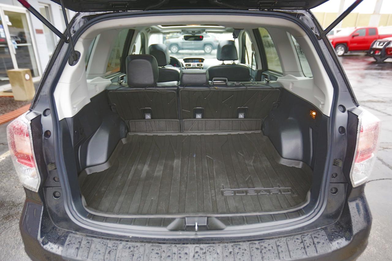 Subaru Forester 2.5i Limited CVT 2017