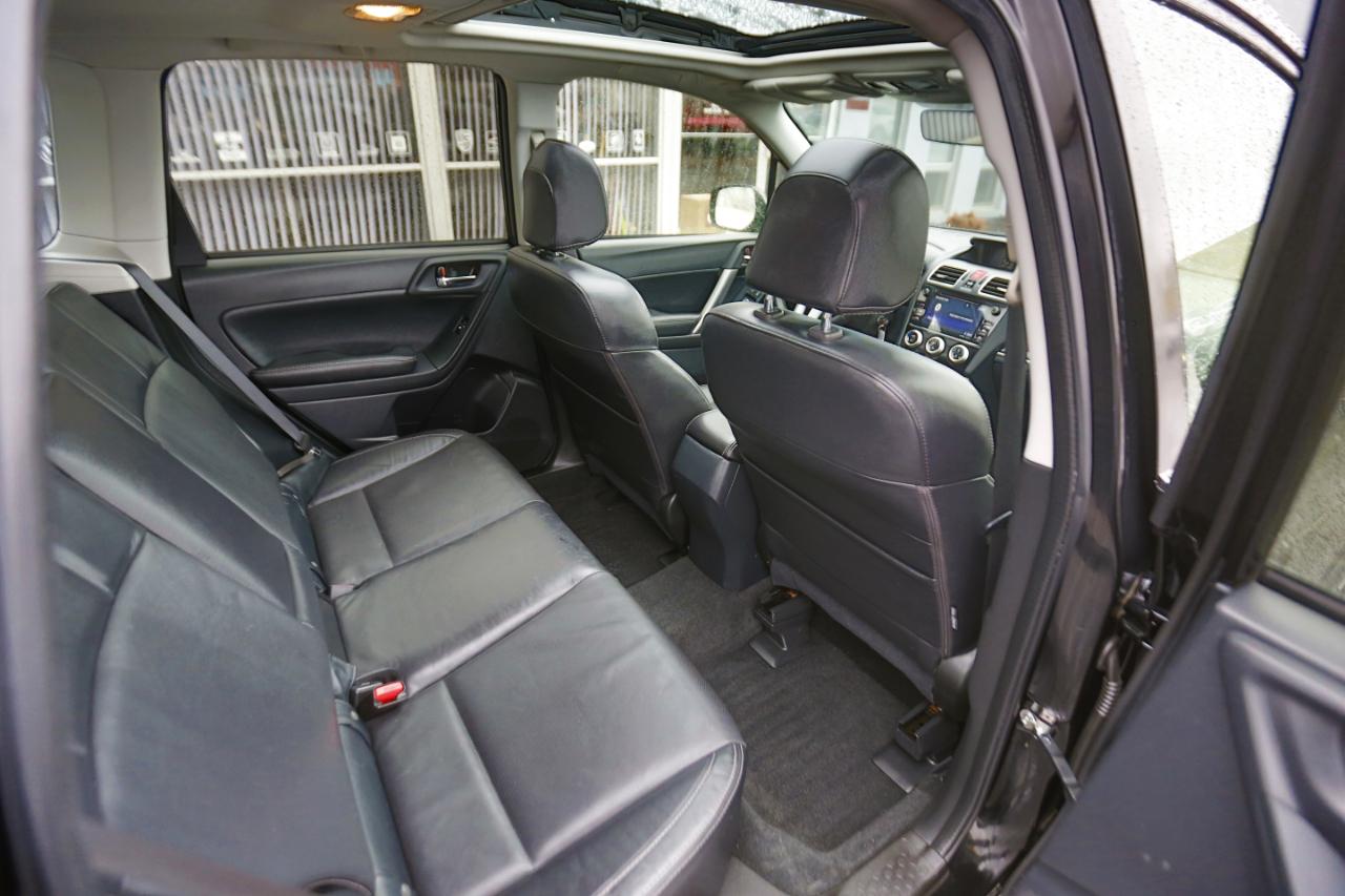 Subaru Forester 2.5i Limited CVT 2017