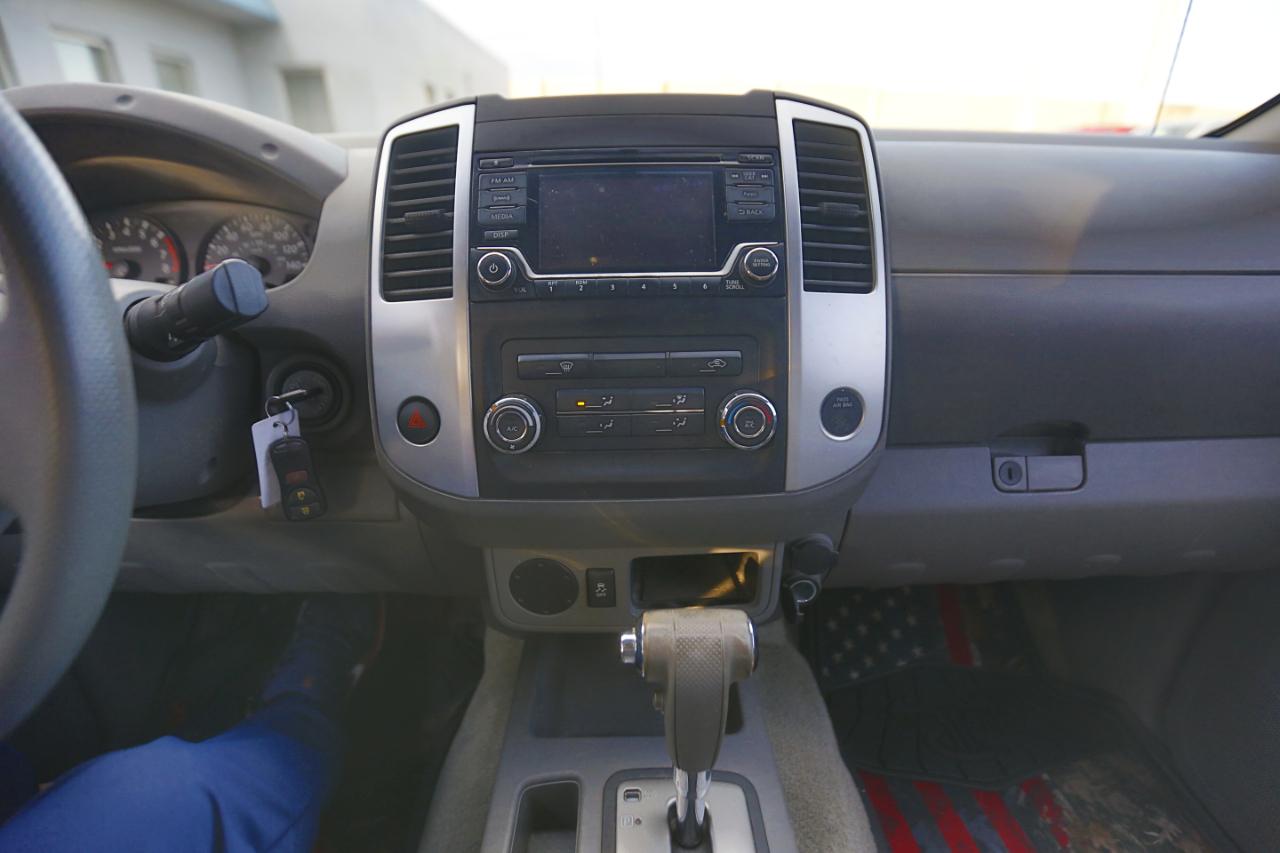 Nissan Frontier 2WD Crew Cab SWB Auto Desert Runner 2016