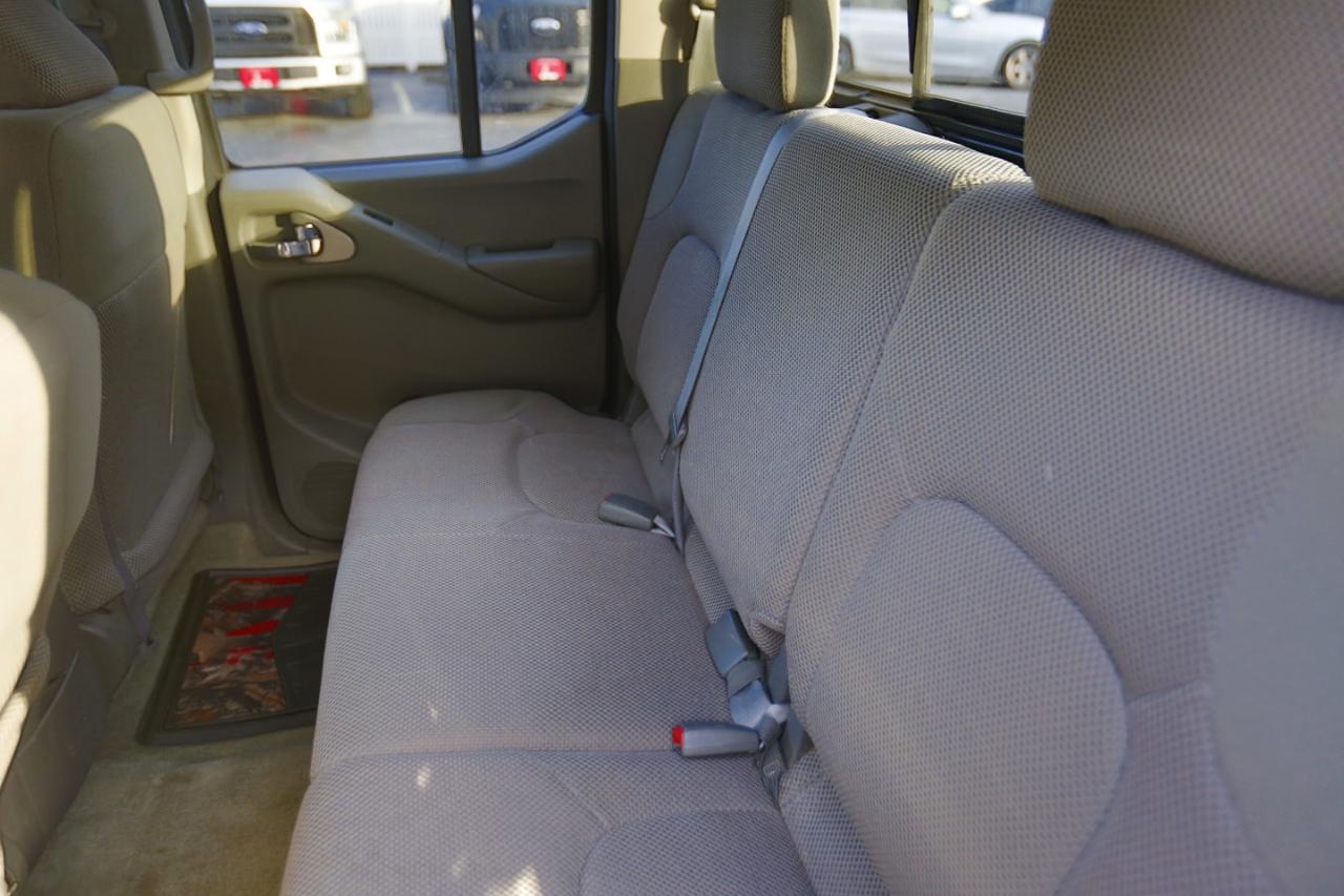 Nissan Frontier 2WD Crew Cab SWB Auto Desert Runner 2016