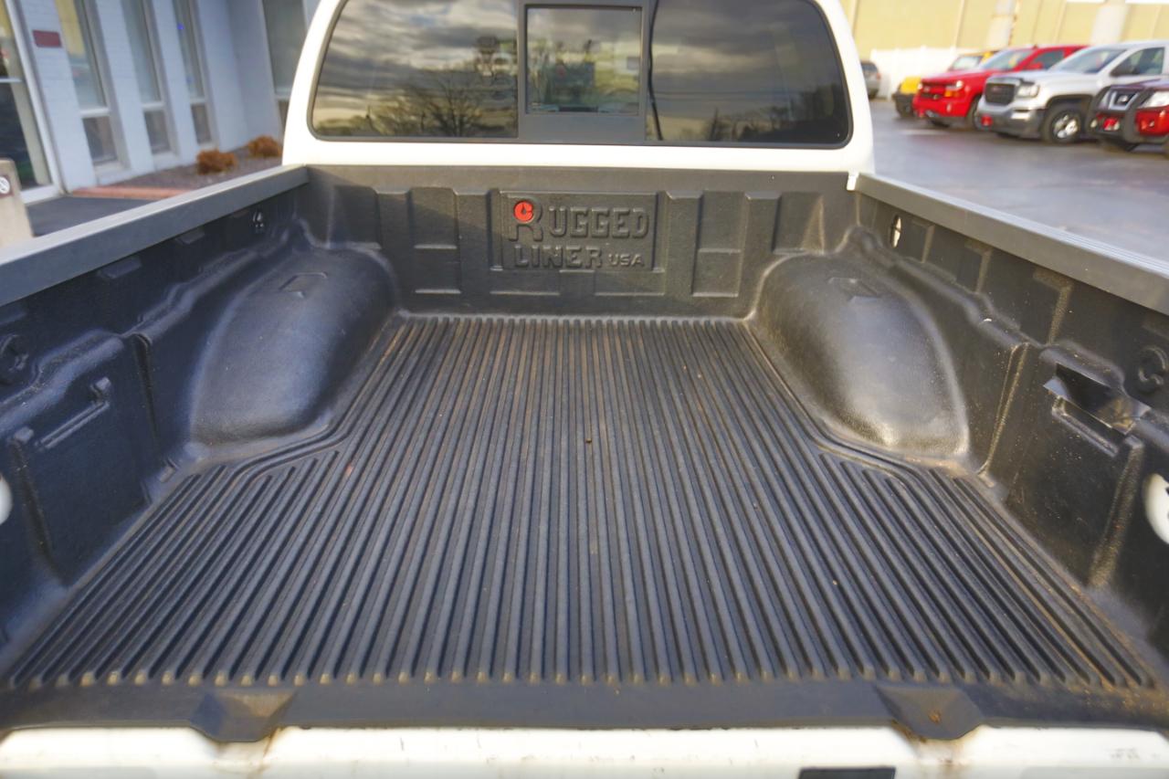 Nissan Frontier 2WD Crew Cab SWB Auto Desert Runner 2016