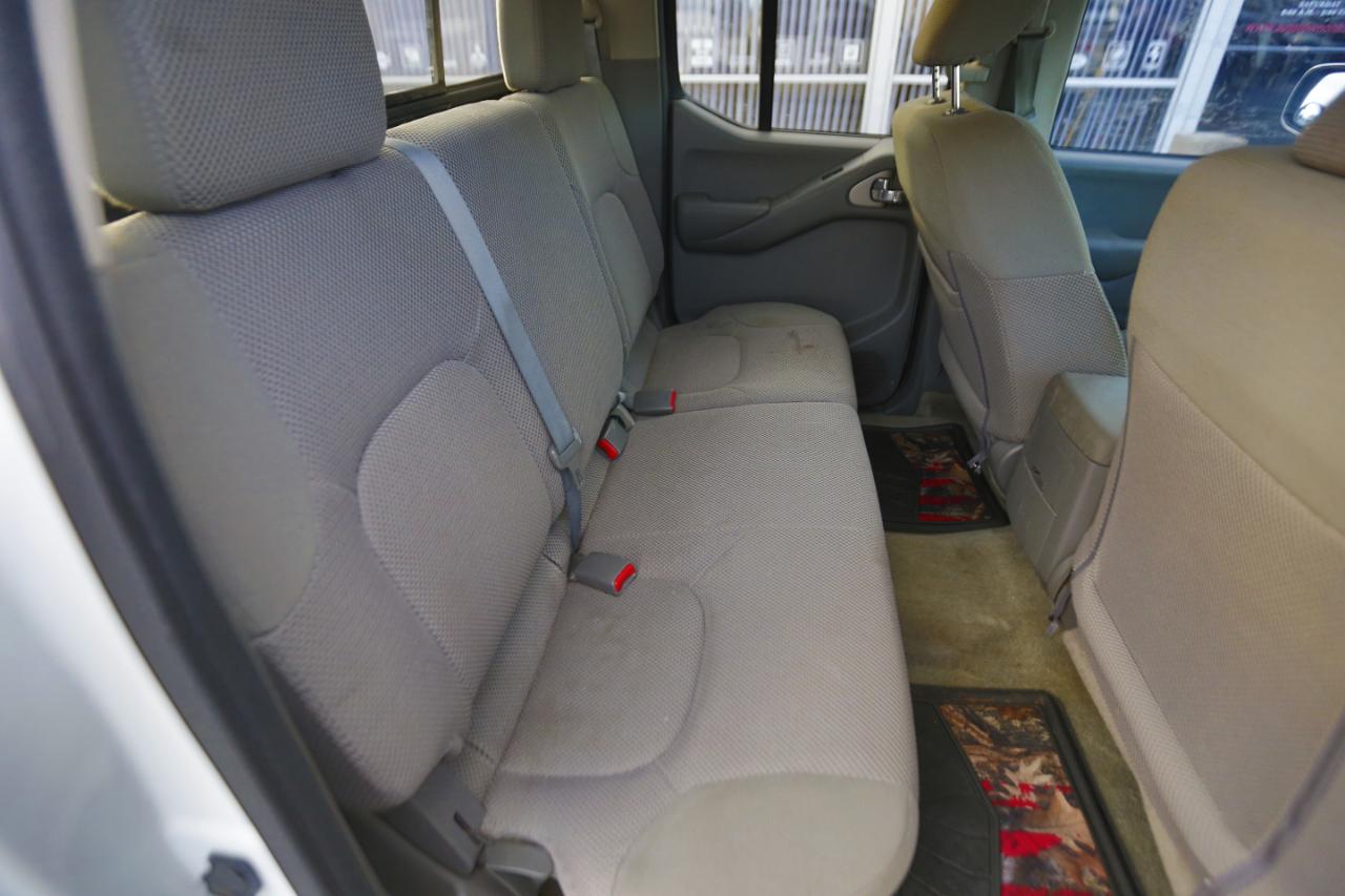 Nissan Frontier 2WD Crew Cab SWB Auto Desert Runner 2016