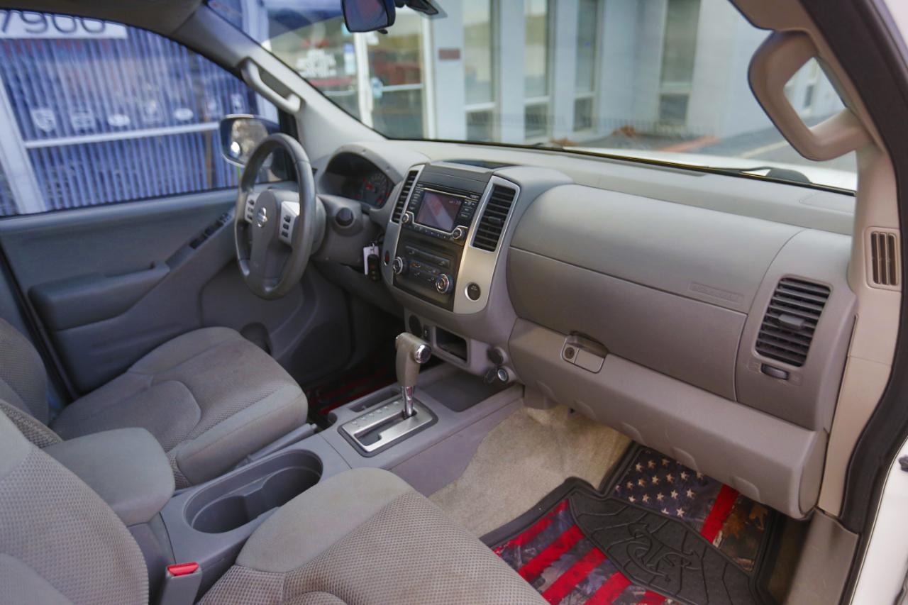 Nissan Frontier 2WD Crew Cab SWB Auto Desert Runner 2016