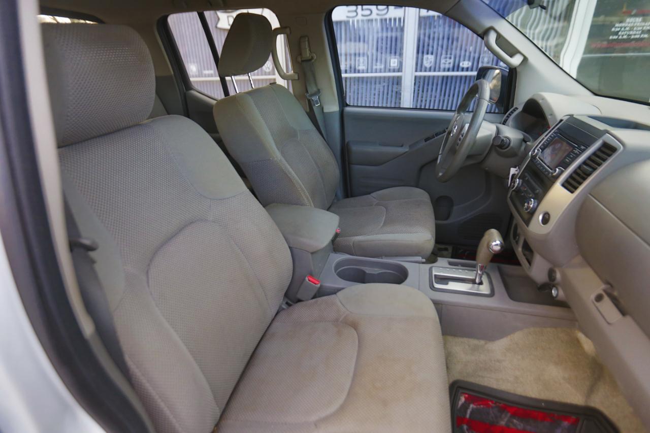 Nissan Frontier 2WD Crew Cab SWB Auto Desert Runner 2016