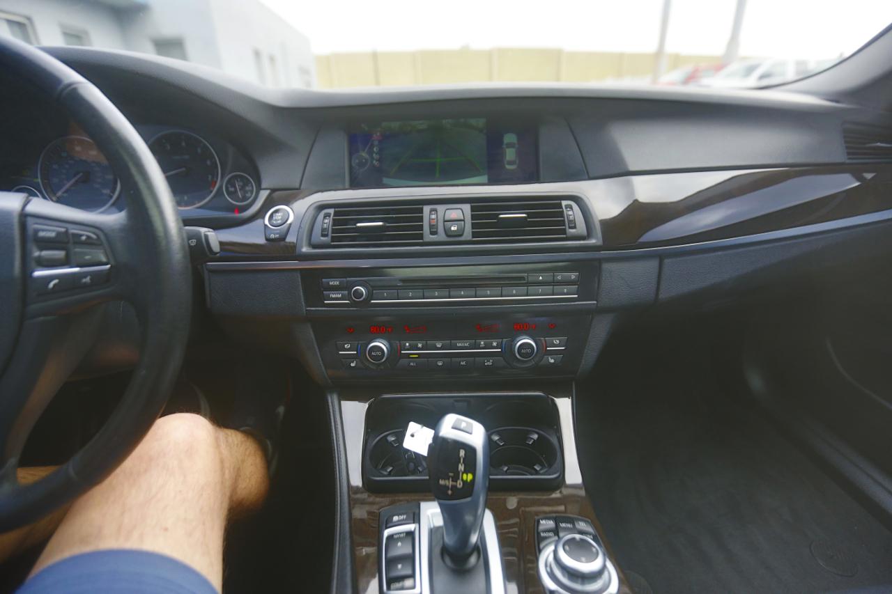 BMW 5 Series 4dr Sdn 535i xDrive AWD 2013