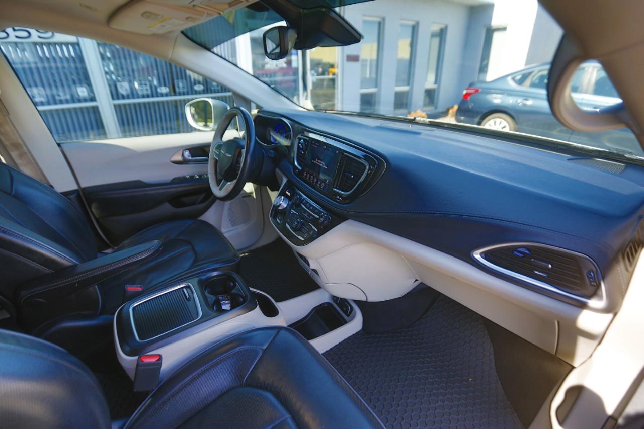 Chrysler Pacifica Limited FWD 2018