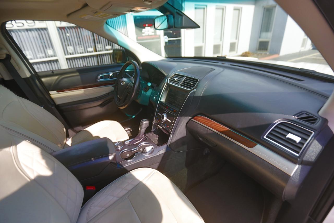 Ford Explorer 4WD 4dr Platinum 2016