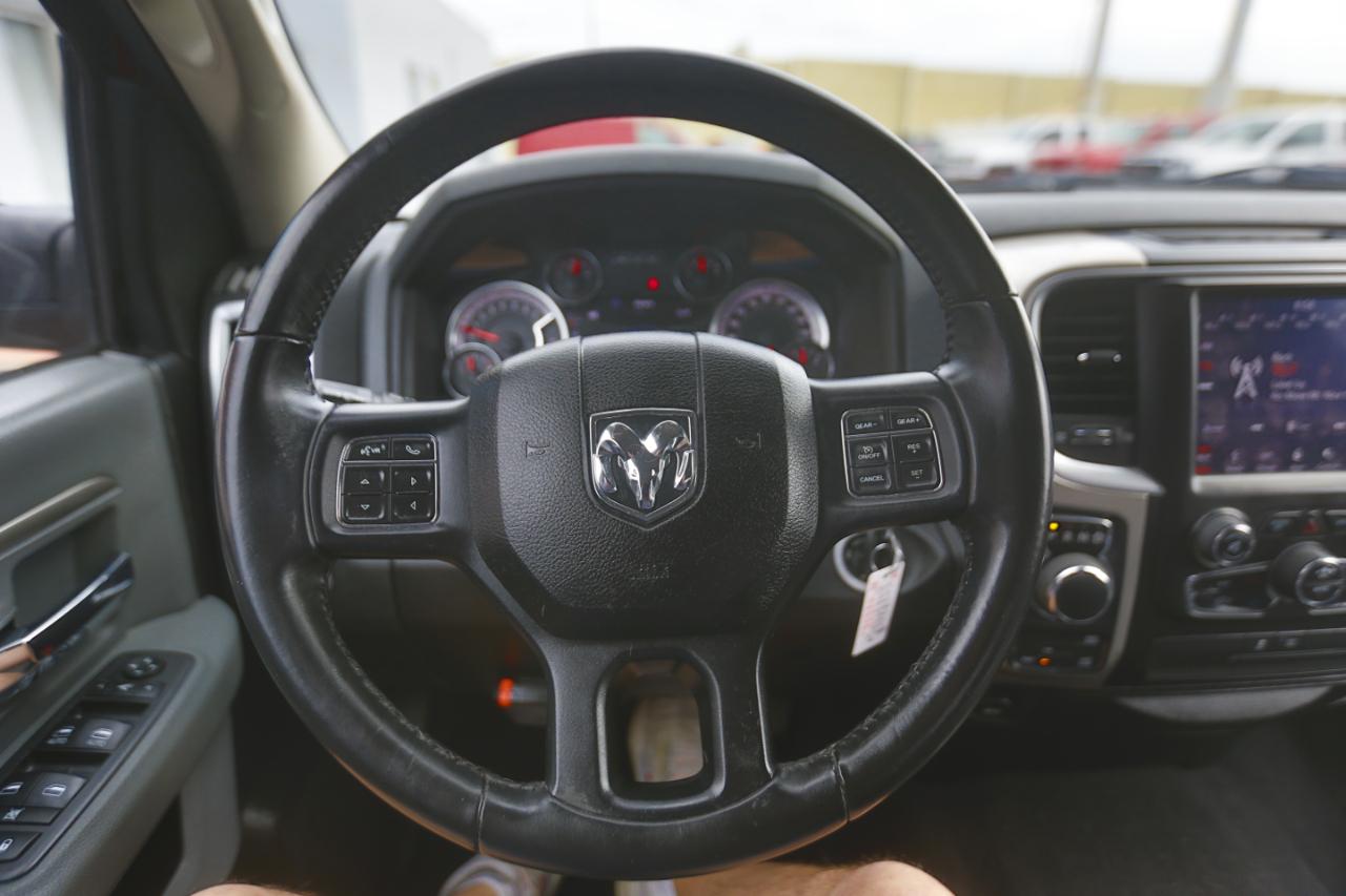 RAM 1500 Classic SLT 4x4 Crew Cab 5'7" Box 2019