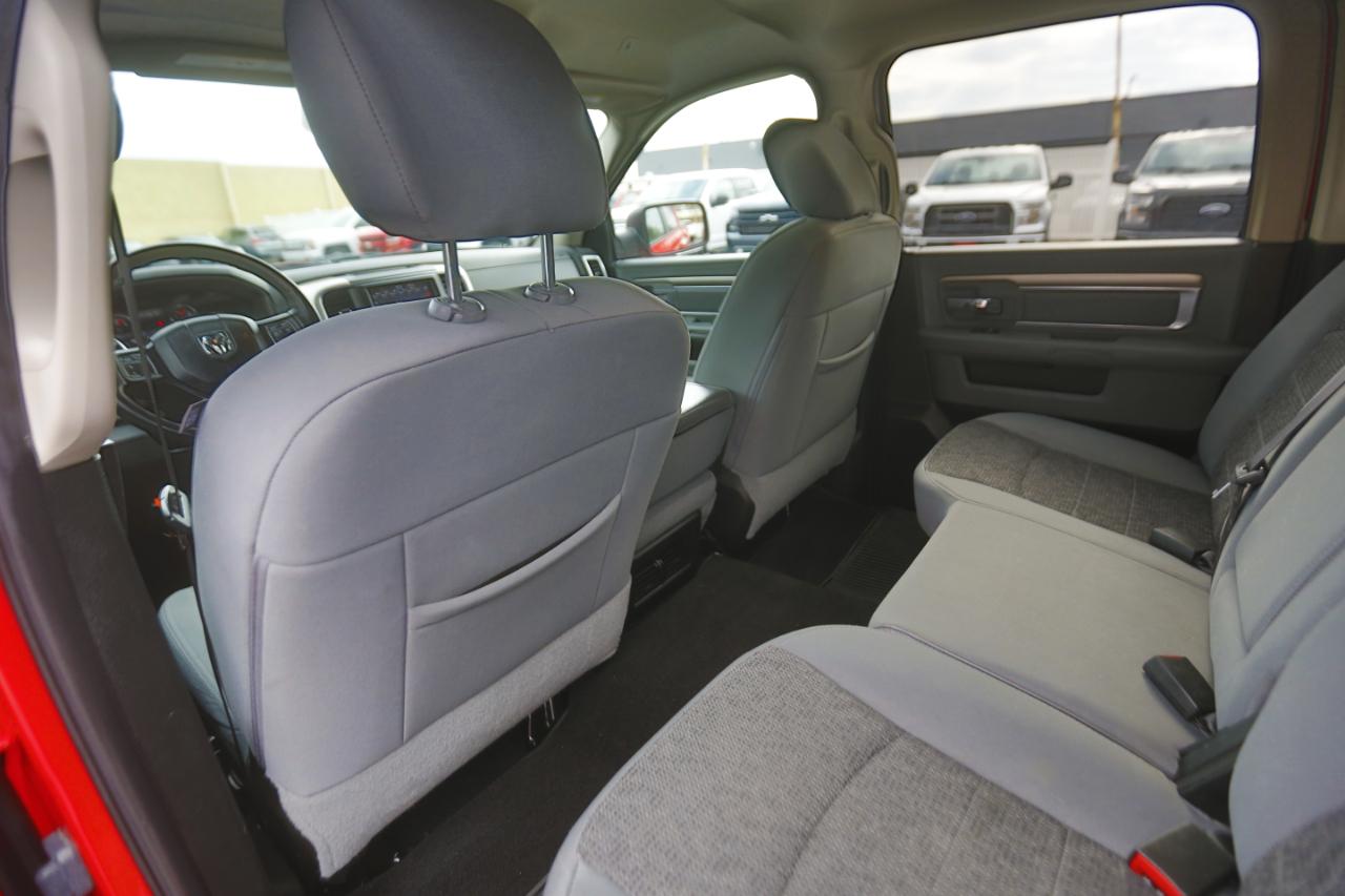 RAM 1500 Classic SLT 4x4 Crew Cab 5'7" Box 2019