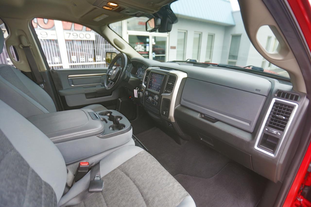 RAM 1500 Classic SLT 4x4 Crew Cab 5'7" Box 2019