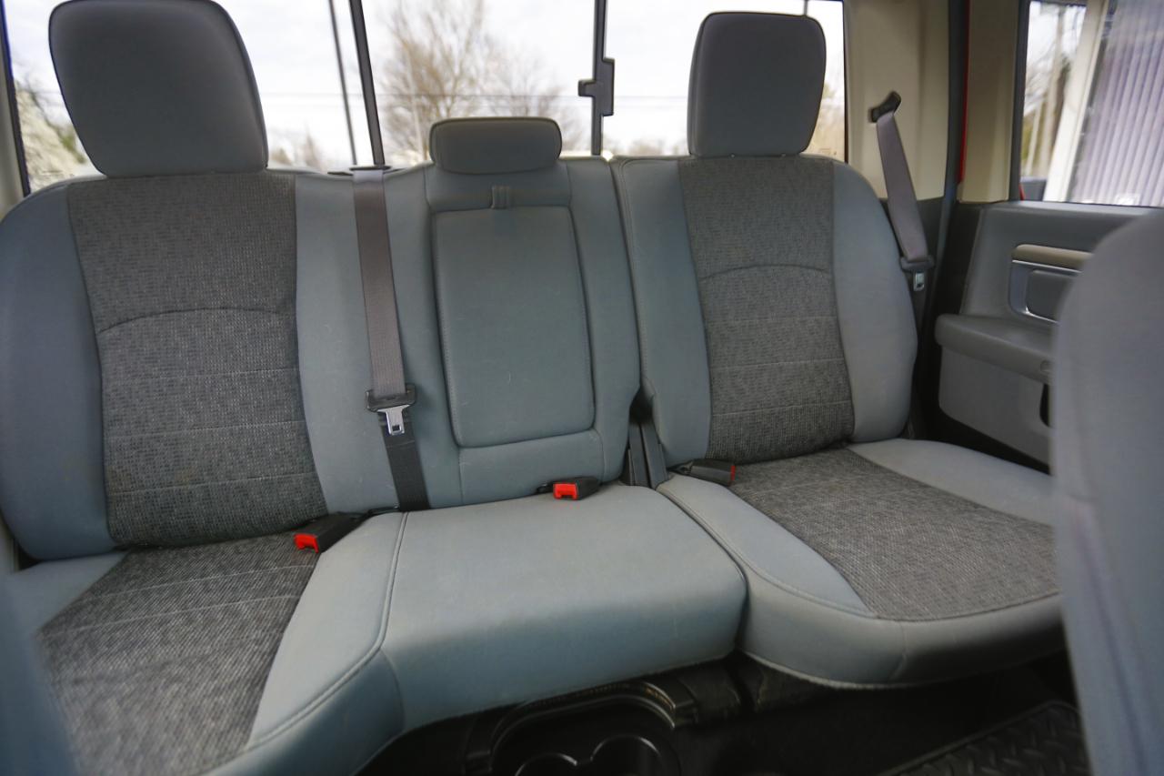 RAM 1500 Classic SLT 4x4 Crew Cab 5'7" Box 2019