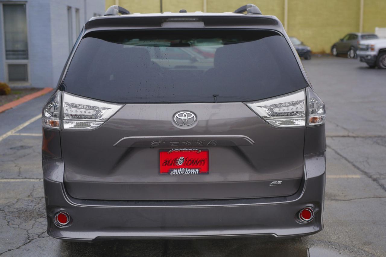 Toyota Sienna 5dr 8-Pass Van V6 SE FWD (Natl) 2014