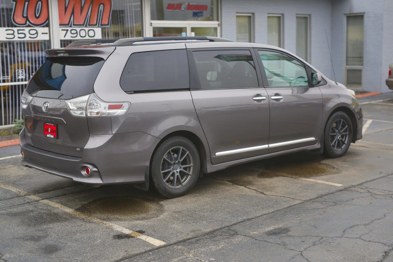 Toyota Sienna 5dr 8-Pass Van V6 SE FWD (Natl) 2014