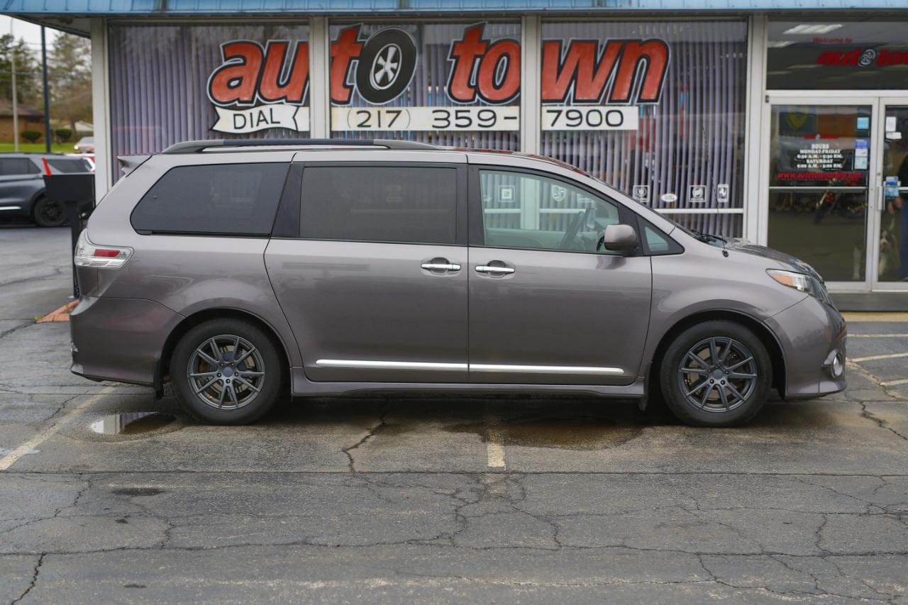 Toyota Sienna 5dr 8-Pass Van V6 SE FWD (Natl) 2014