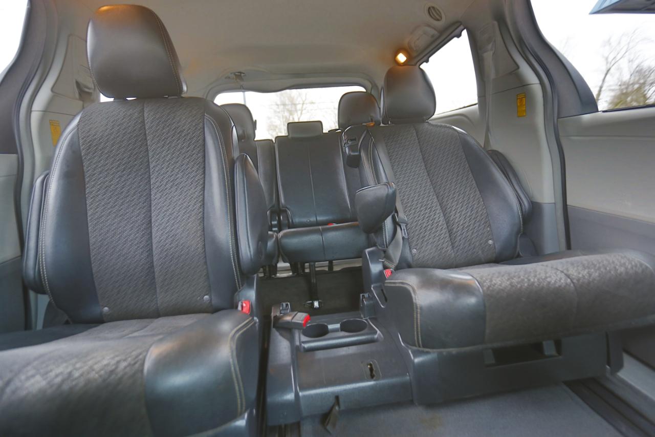 Toyota Sienna 5dr 8-Pass Van V6 SE FWD (Natl) 2014