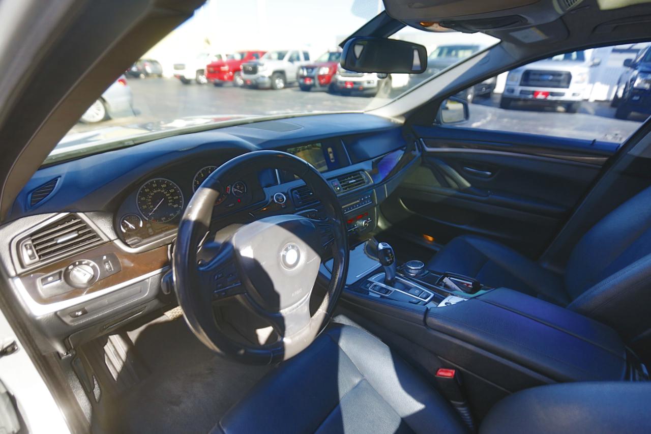 BMW 5 Series 4dr Sdn 528i RWD 2015