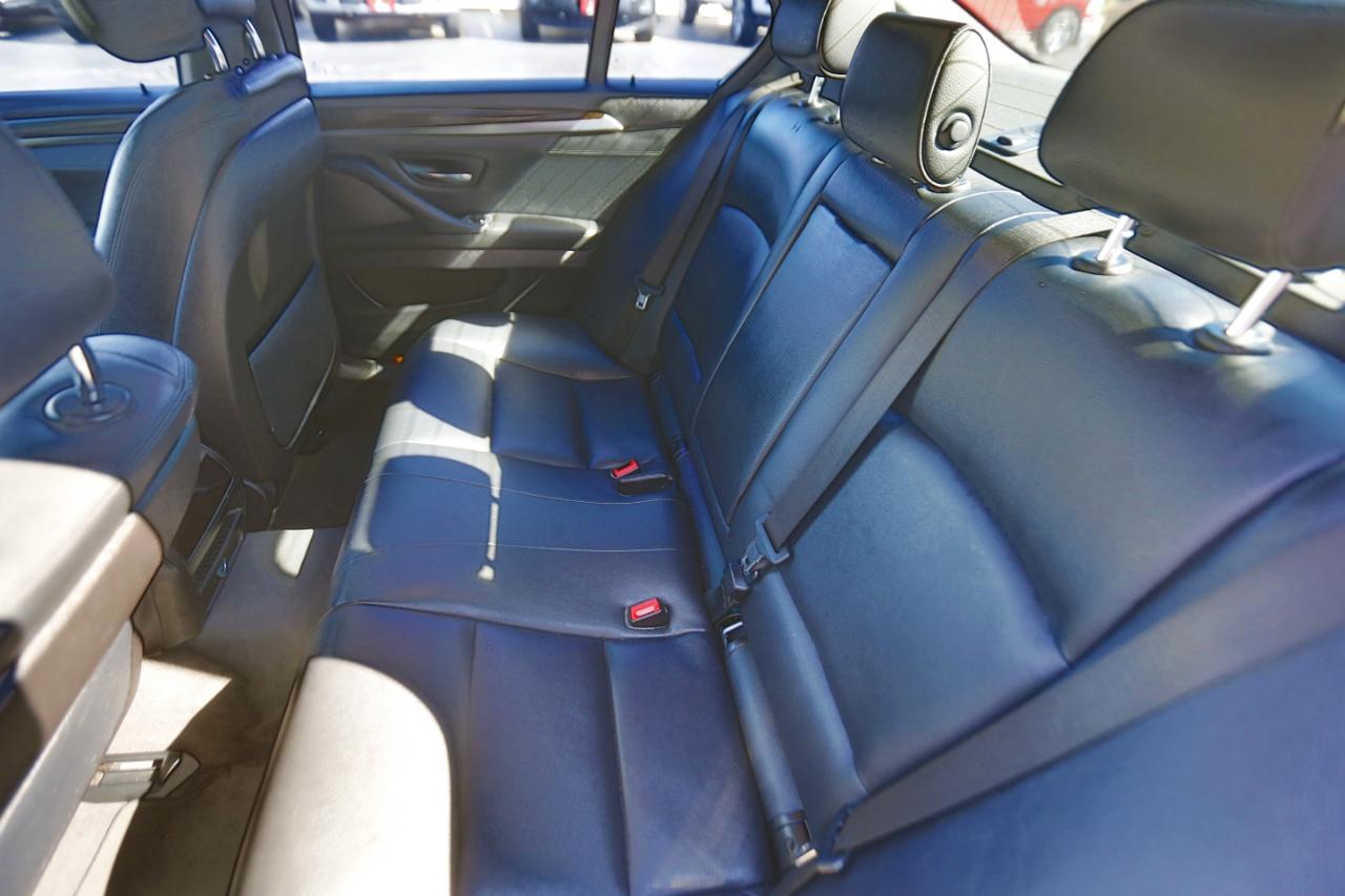 BMW 5 Series 4dr Sdn 528i RWD 2015