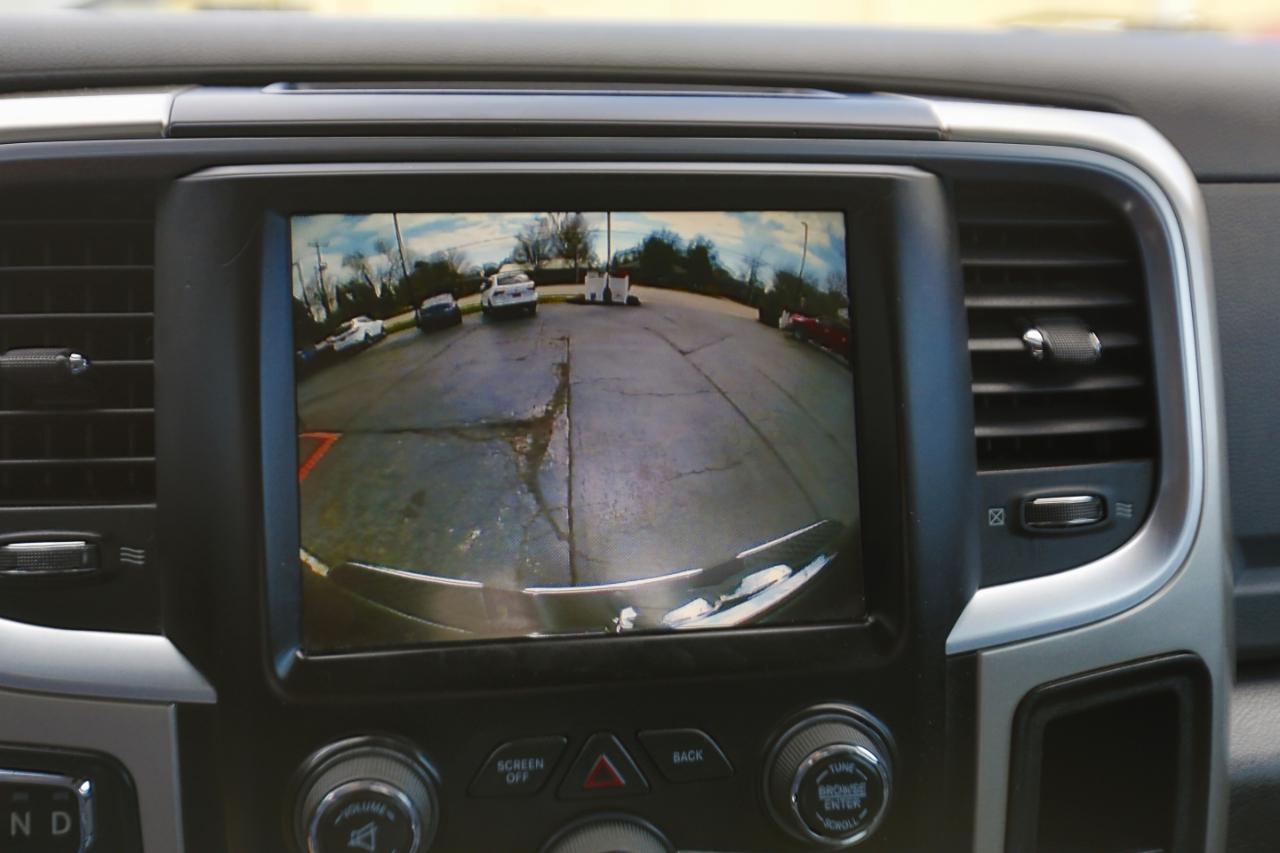 RAM 1500 4WD Crew Cab 140.5" Big Horn 2016