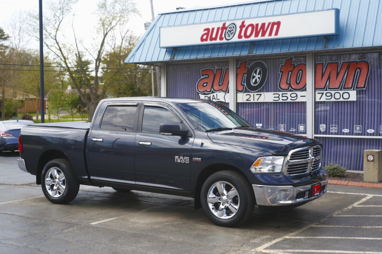 RAM 1500 4WD Crew Cab 140.5" Big Horn 2016