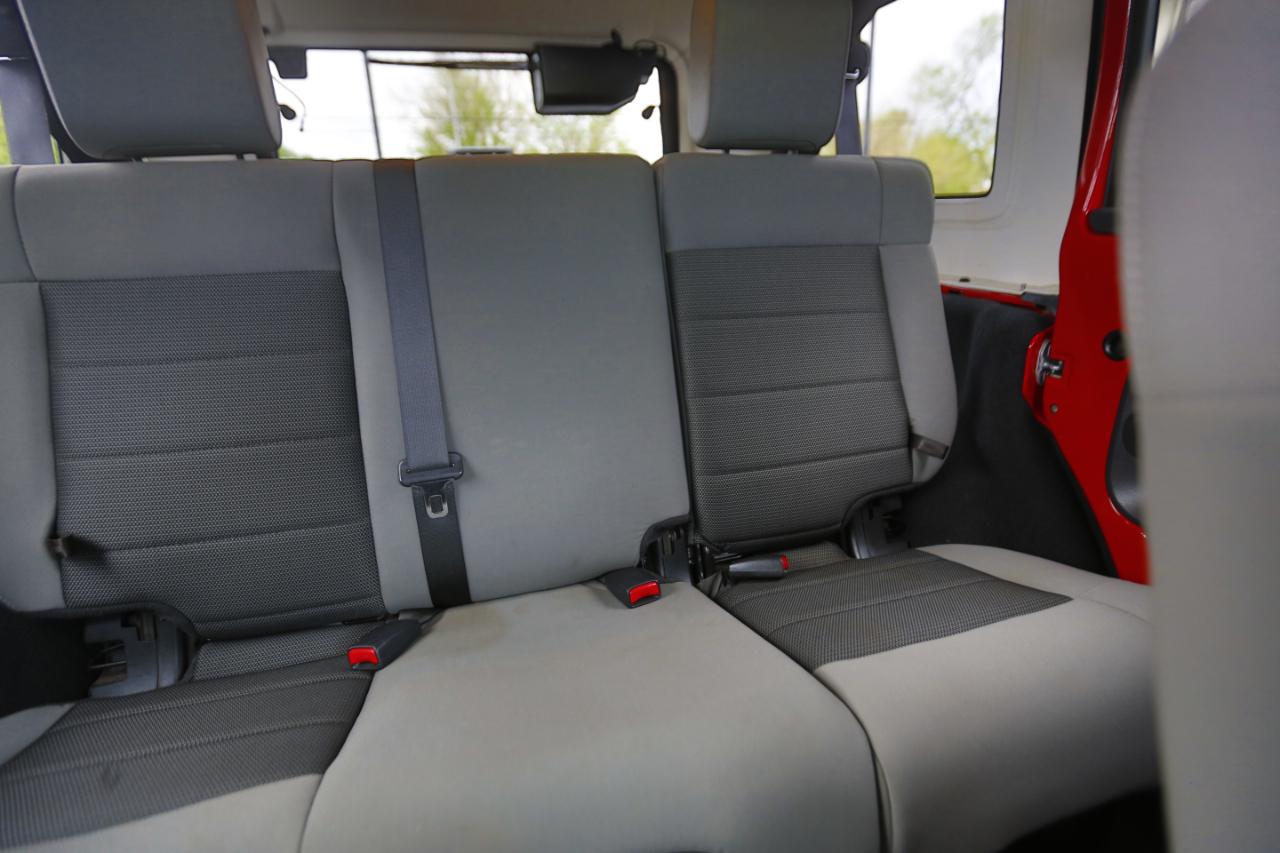 Jeep Wrangler Unlimited 4WD 4dr Sport 2010