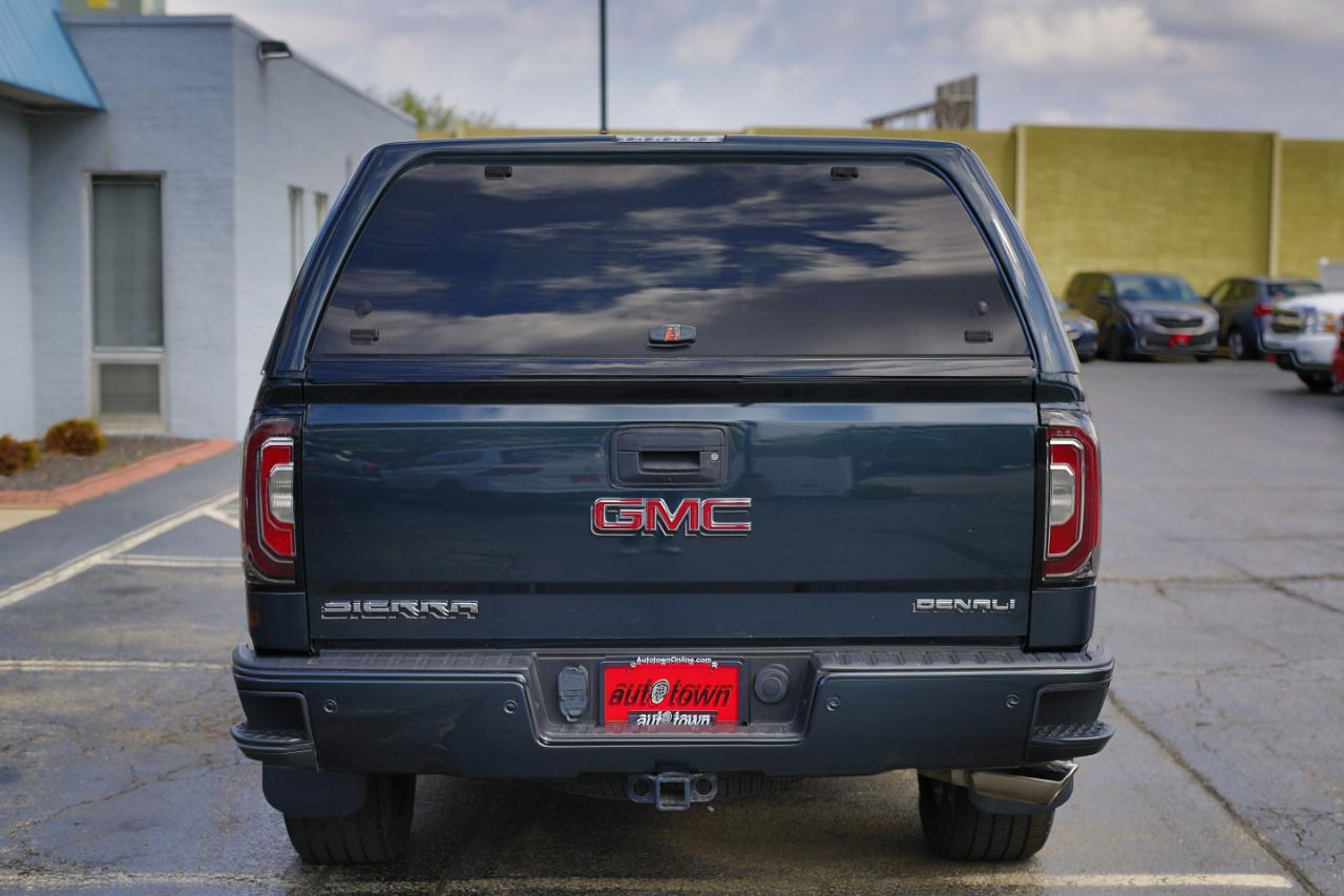 GMC Sierra 1500 4WD Crew Cab 143.5" Denali 2017
