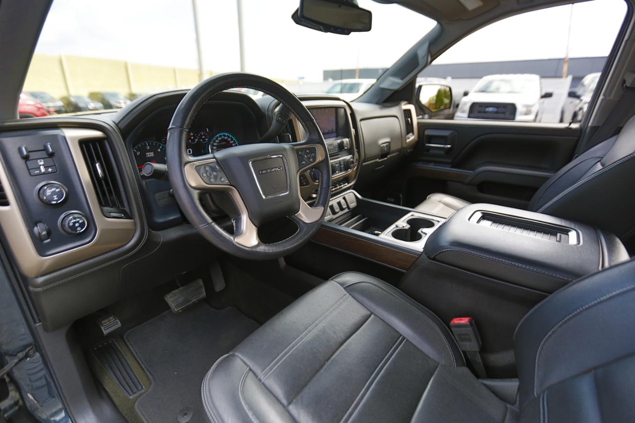 GMC Sierra 1500 4WD Crew Cab 143.5" Denali 2017