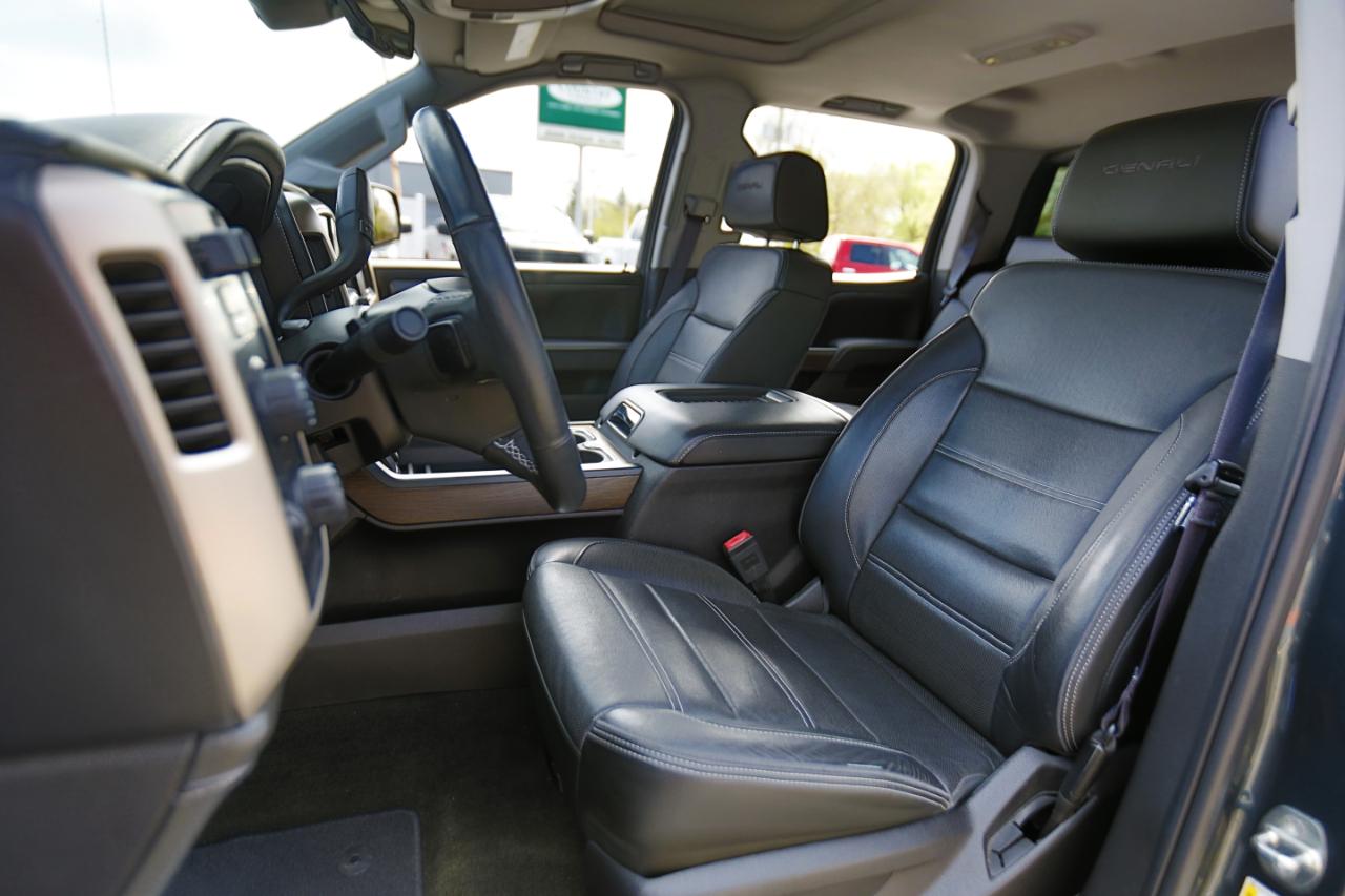 GMC Sierra 1500 4WD Crew Cab 143.5" Denali 2017