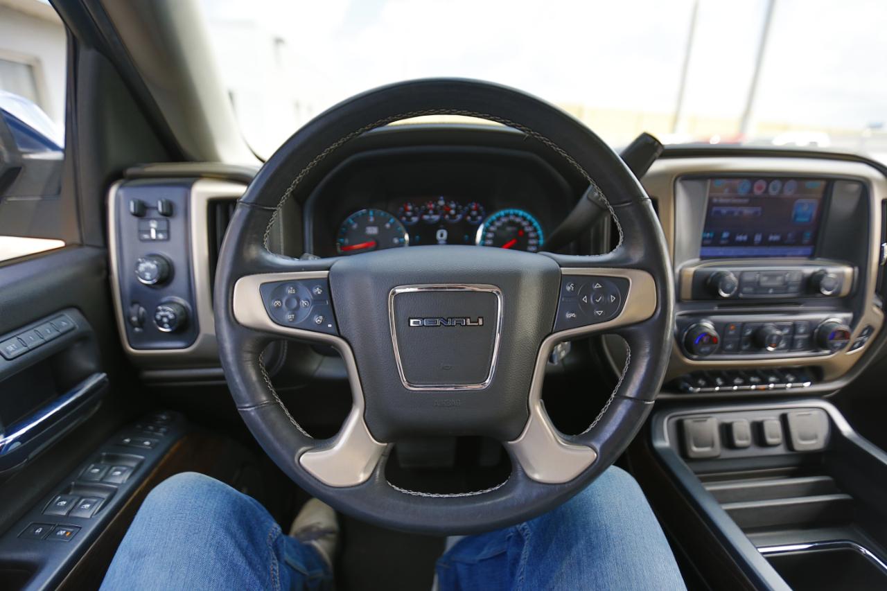 GMC Sierra 1500 4WD Crew Cab 143.5" Denali 2017