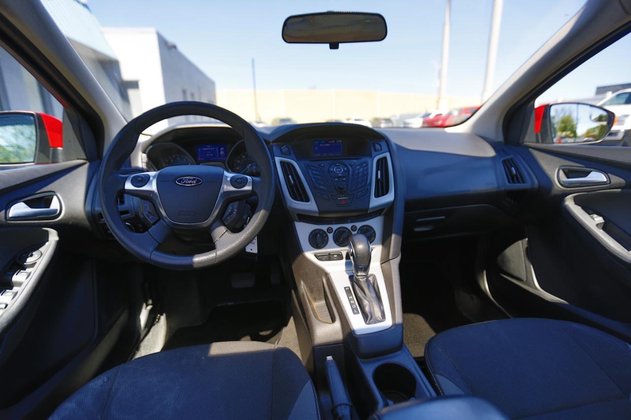 Ford Focus 4dr Sdn SE 2013