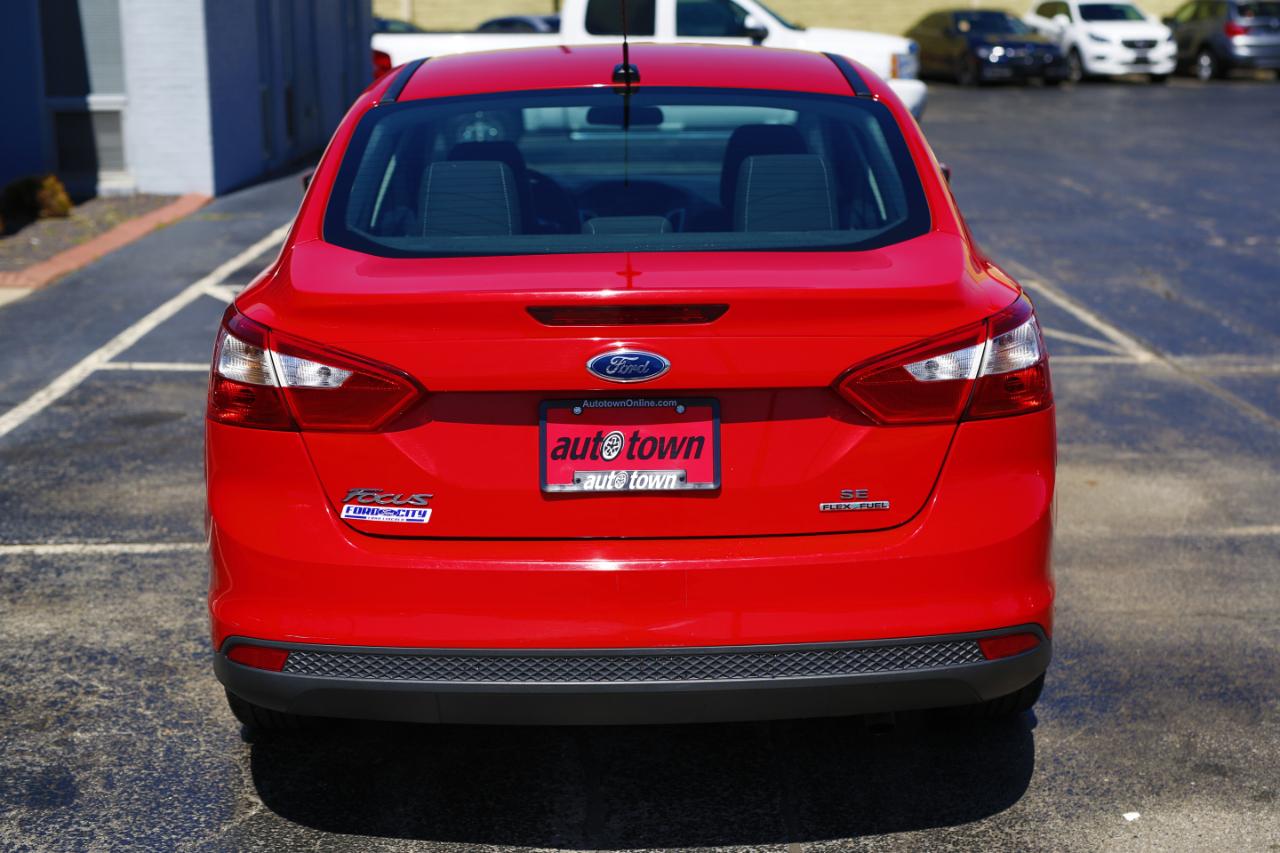 Ford Focus 4dr Sdn SE 2013