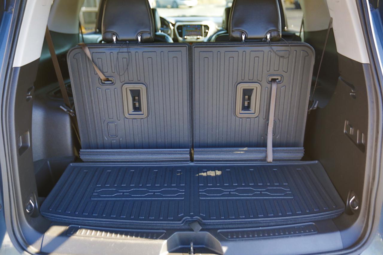 GMC Acadia FWD 4dr SLT w/SLT-1 2019