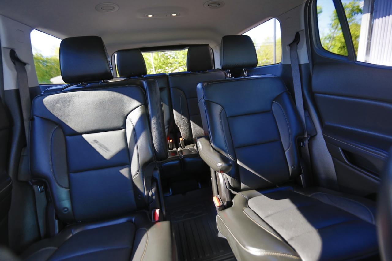 GMC Acadia FWD 4dr SLT w/SLT-1 2019