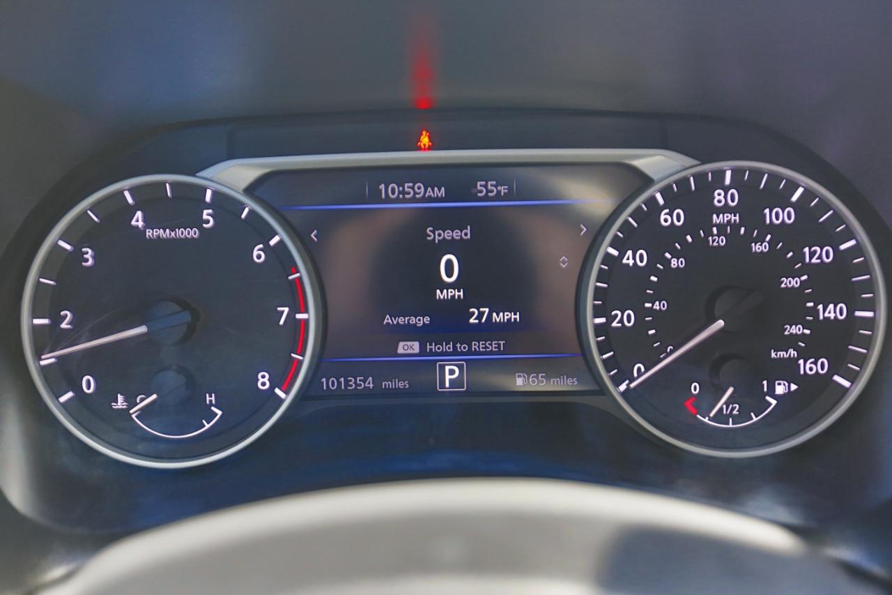 Nissan Sentra SR CVT 2020