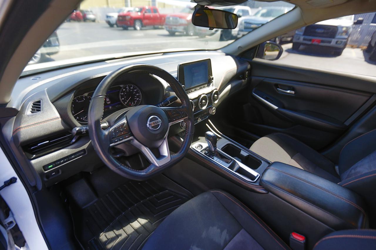 Nissan Sentra SR CVT 2020